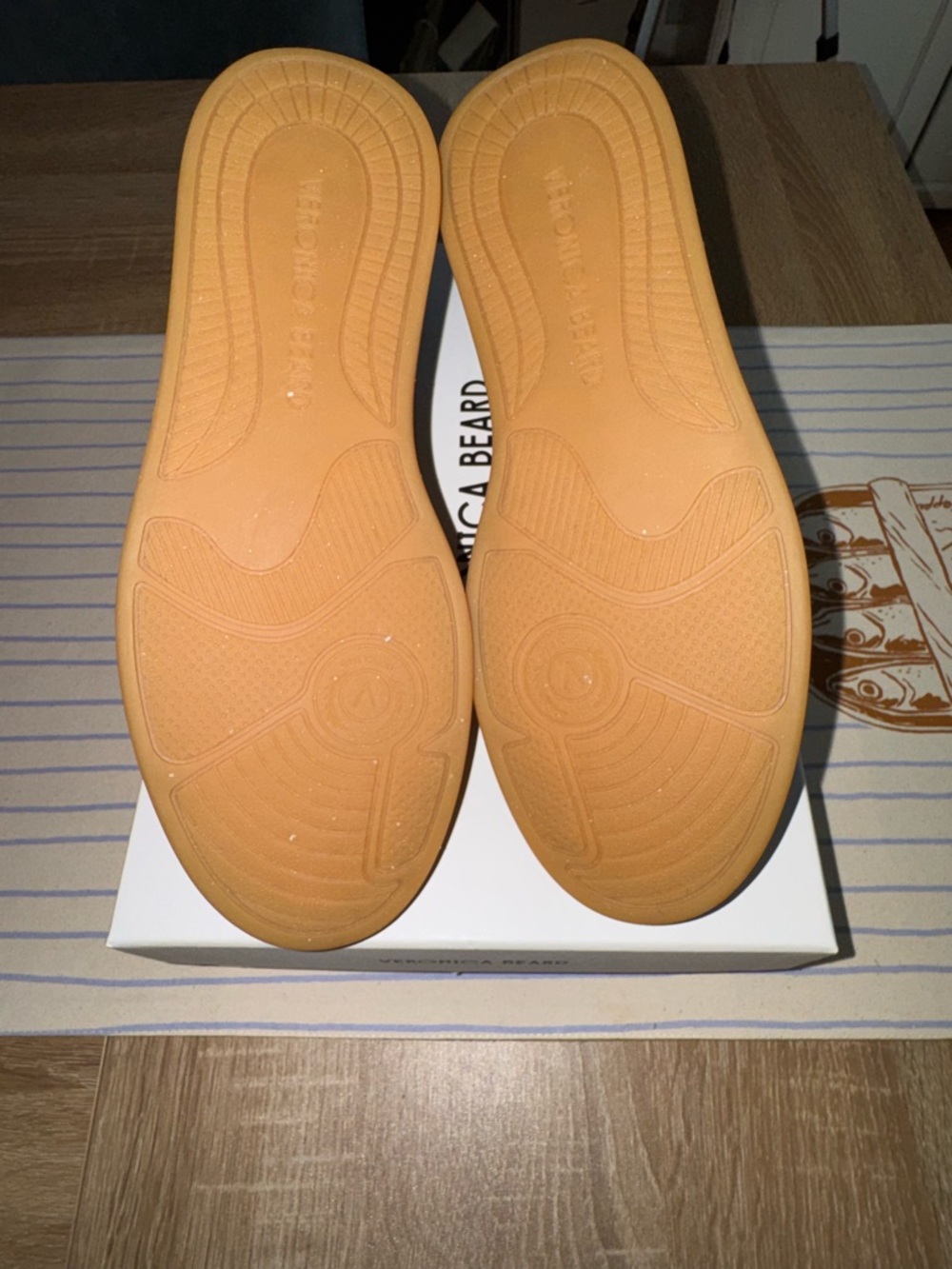 NIB Veronica Beard Reagan Sneakers - Tan Suede and Navy Leather - Size 7.5/8 - Picture 8 of 11
